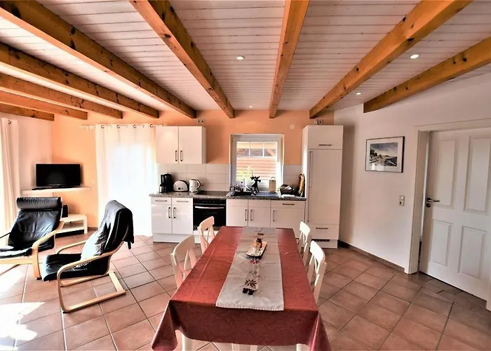 Appartement Ostseeliebe Erd Links 3 *